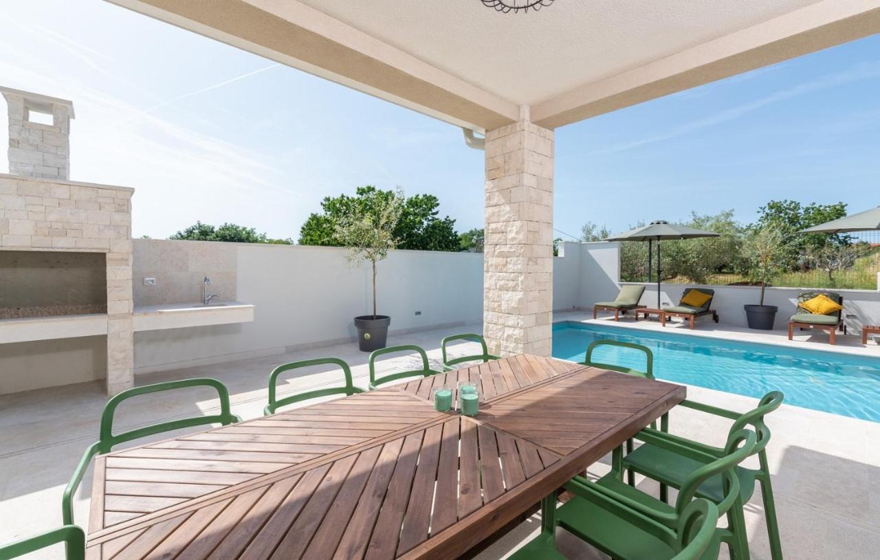 Villa Nia With Private Pool