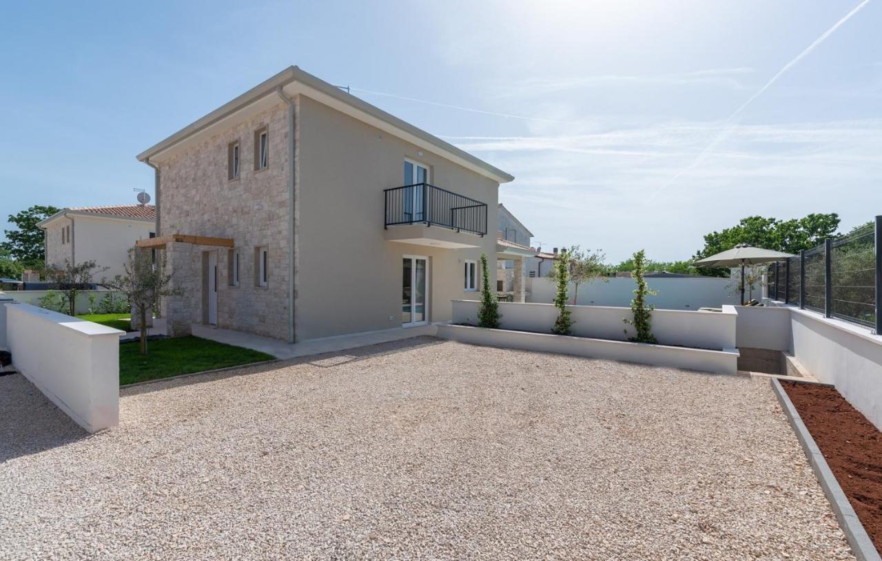 Villa Nia With Private Pool