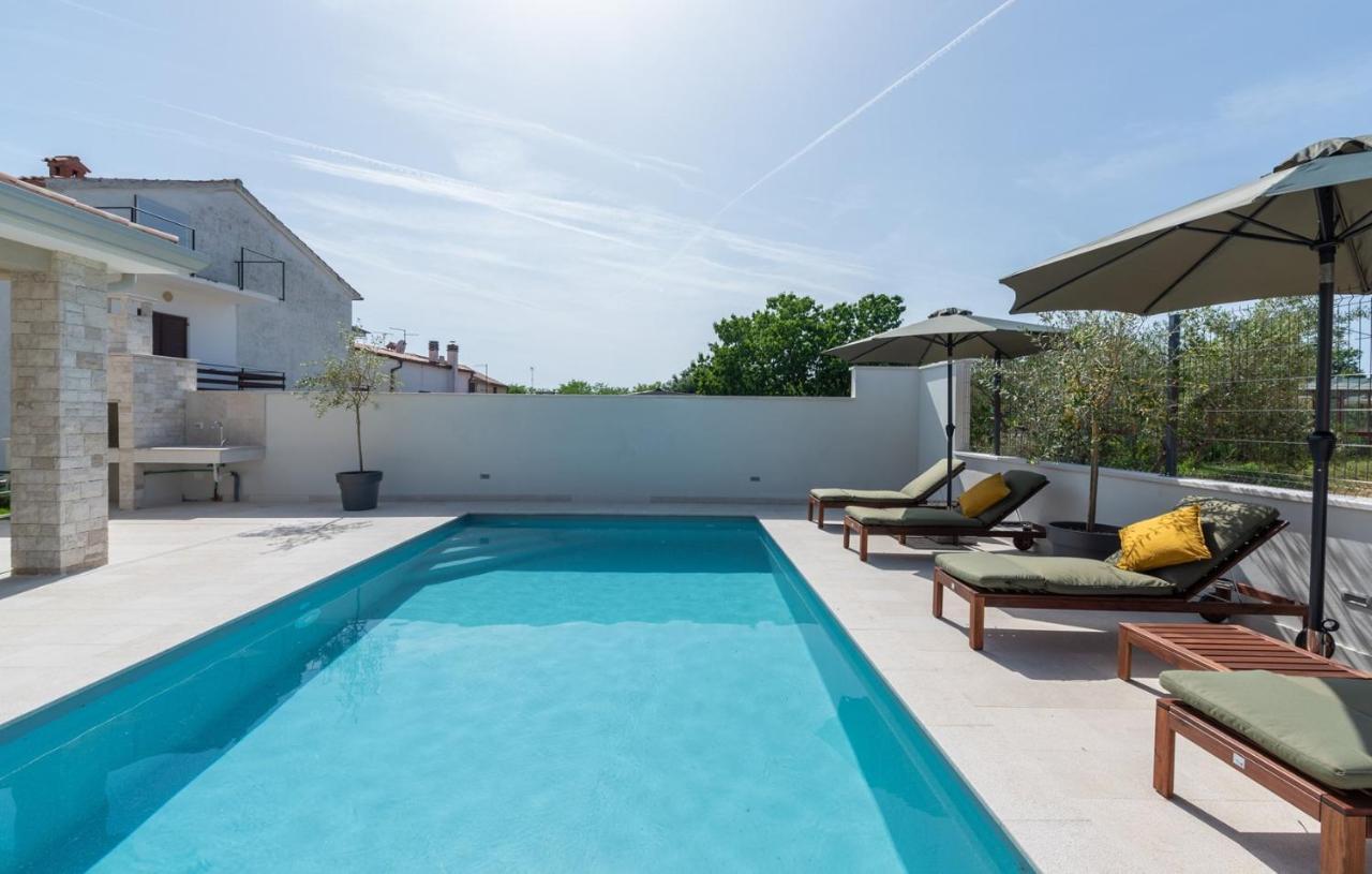 Villa Nia With Private Pool *
